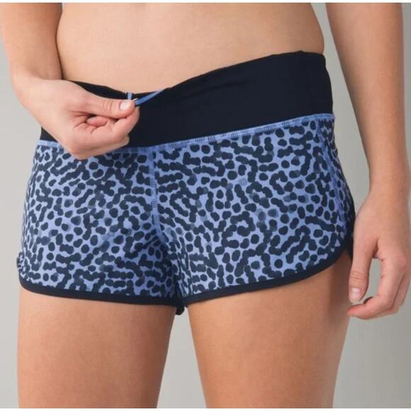 Lululemon Speed Short 2.5” Womens Size 6 Ace Spot Lullaby Black Lined Zip Pocket - Picture 1 of 12